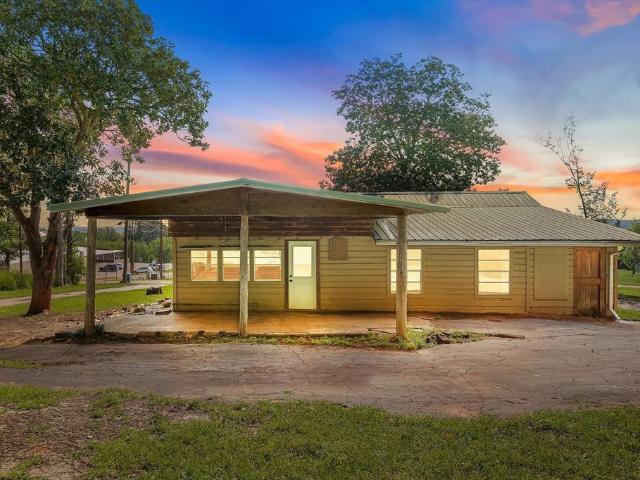 House for sale in Morris, Texas