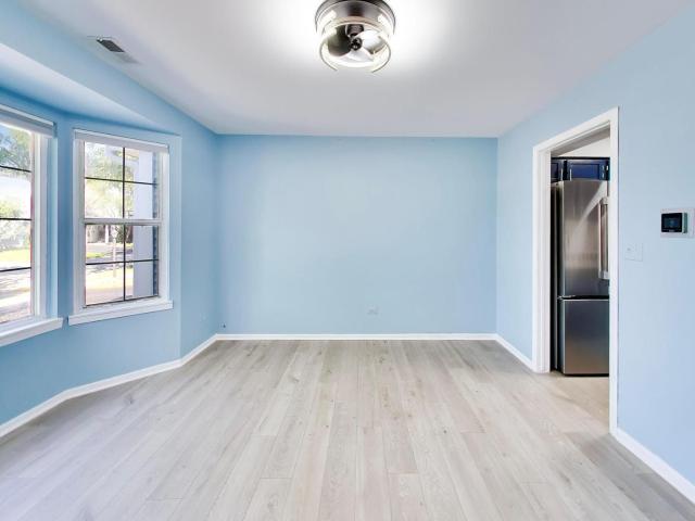 Townhouse for rent in Mchenry, Illinois