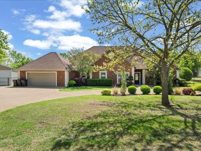 House for sale in Navarro, Texas