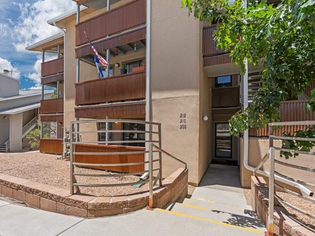 Condo for sale in Los Alamos, New Mexico