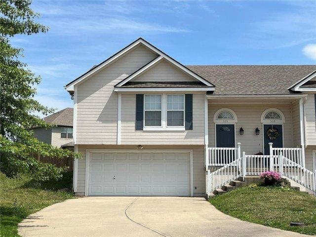 Townhouse for sale in Raymore, Missouri