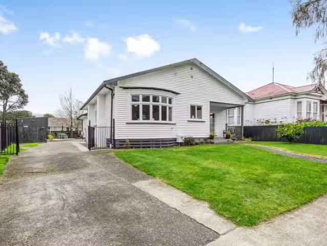 House for sale in Days Bay, Wellington