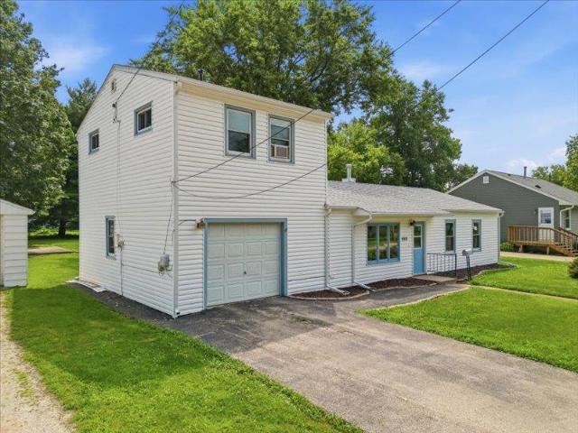 House for sale in Oregon, Illinois
