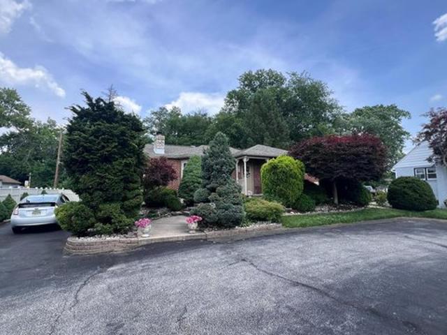 House for sale in Turnersville, New Jersey