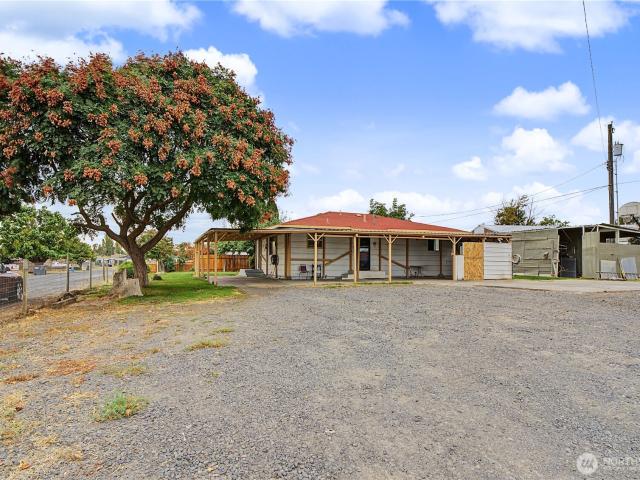House for sale in Warden, Grant County