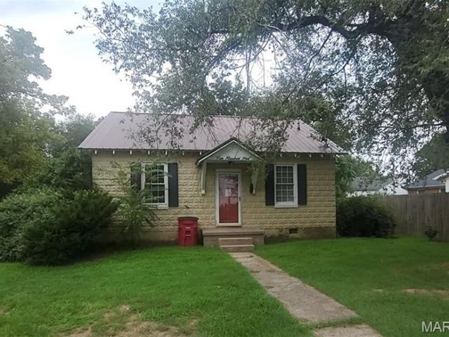 House for sale in Sikeston, Missouri