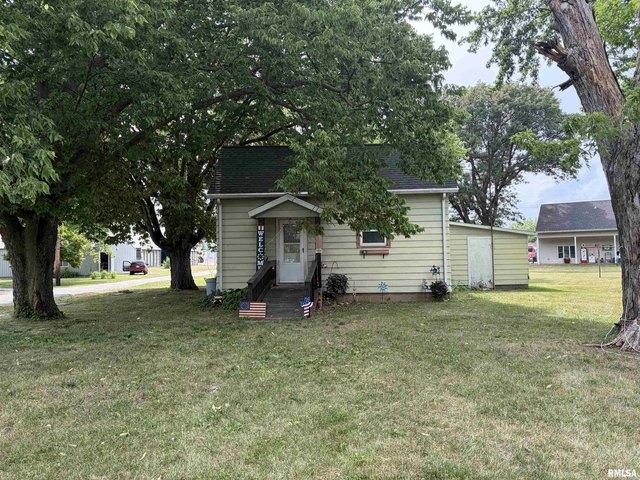 House for sale in Manito, Illinois