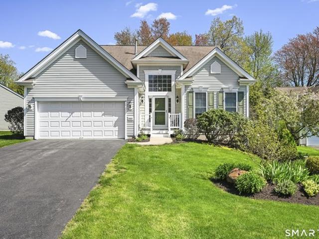 Condo for sale in Oxford, Connecticut