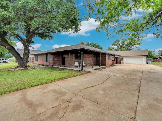 House for sale in Ellis, Texas