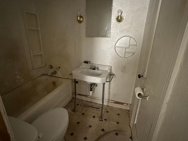 House for sale in Whiteside, Illinois