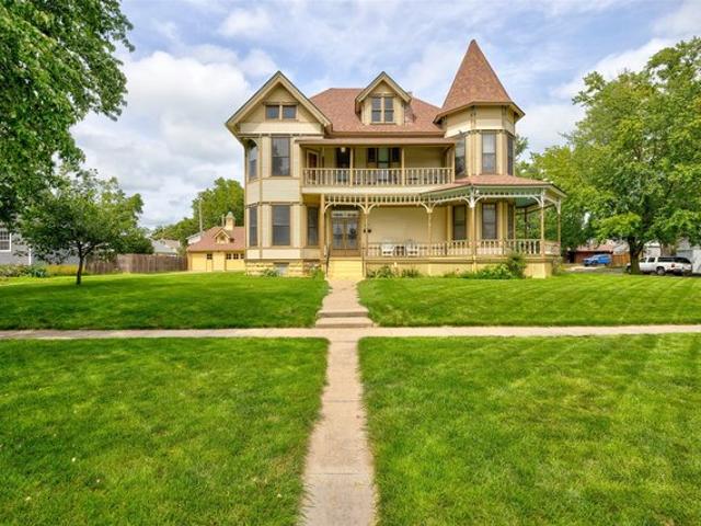 House for sale in Knoxville, Iowa