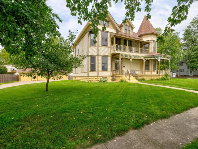 House for sale in Knoxville, Iowa