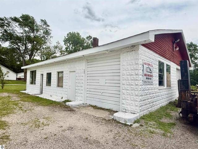 Commercial for sale in Gratiot, Michigan