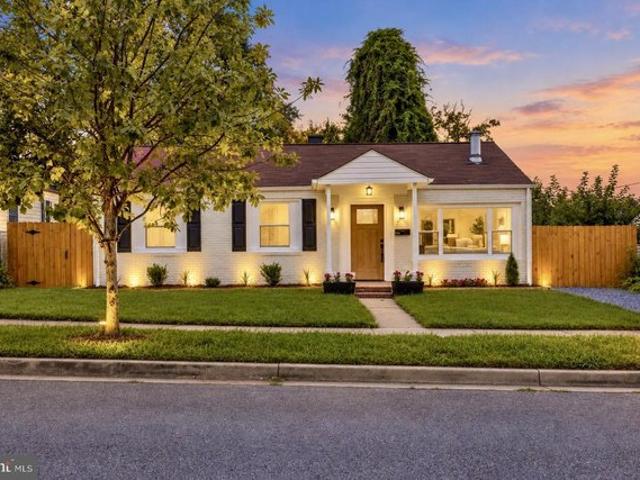 House for sale in Glen Burnie, Maryland