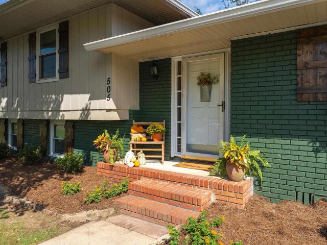 House for sale in Chandalar South, Pelham