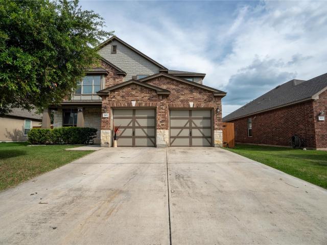House for sale in Taylor