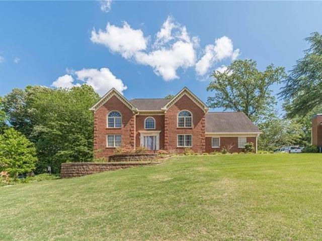 House for sale in Lilburn, Georgia
