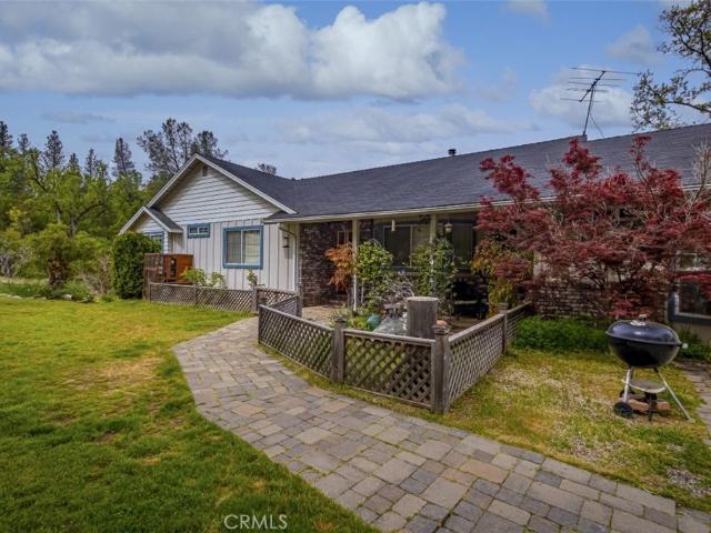 House for sale in Oakhurst, California