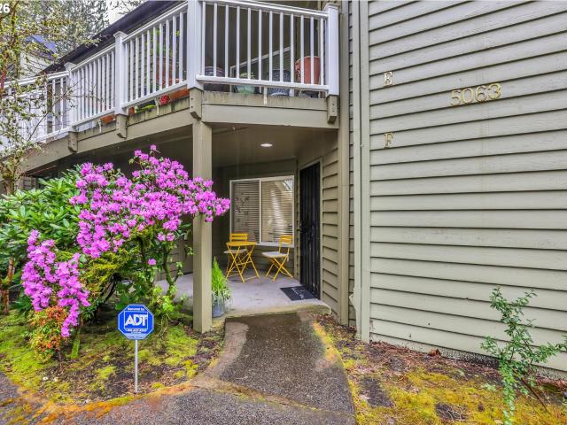 Condo for sale in Oregonia