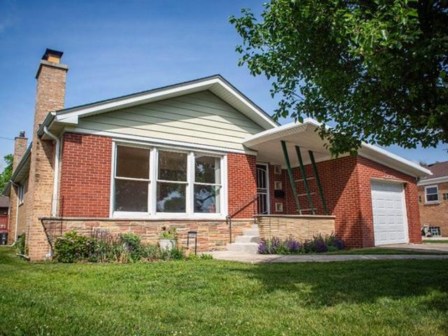 House for sale in Oak Lawn, Illinois