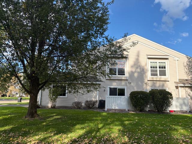 Townhouse for sale in Hugo, Washington County