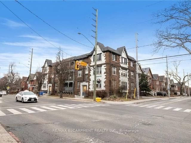 Condo for sale in Ancaster, Ontario