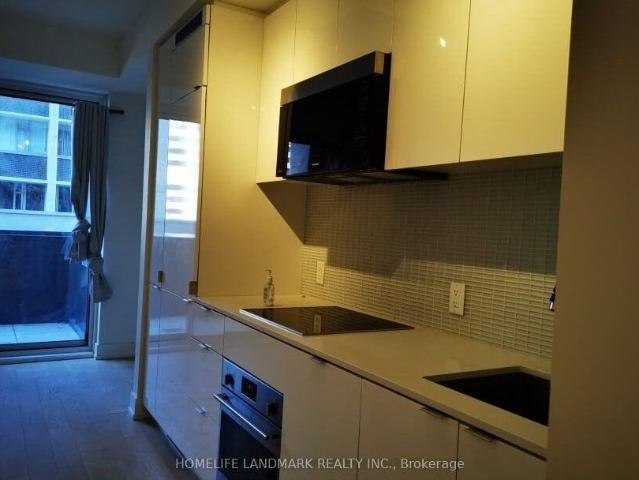 House for rent in Toronto Centre, Toronto