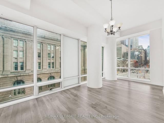 Condo for sale in Toronto, Golden Horseshoe