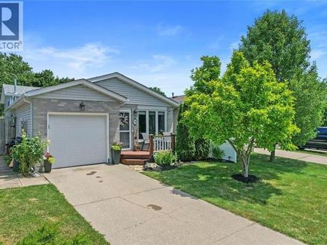 House for sale in Sarnia, Southwestern Ontario