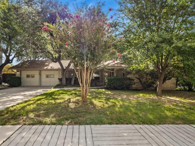 House for sale in Universal City, Texas