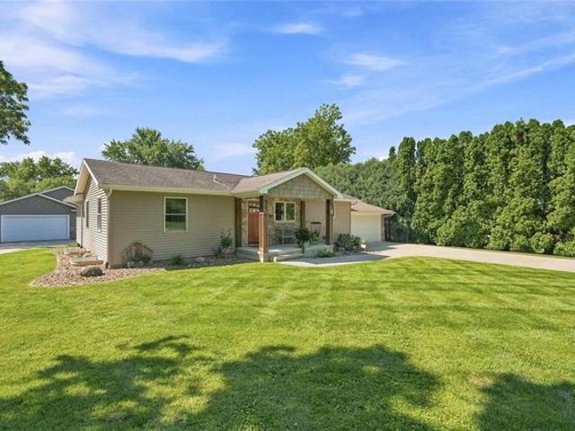 House for sale in Linn, Iowa