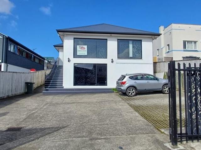 House for rent in Balmoral, Albert-Eden