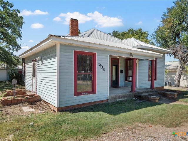House for sale in Hamilton, Texas