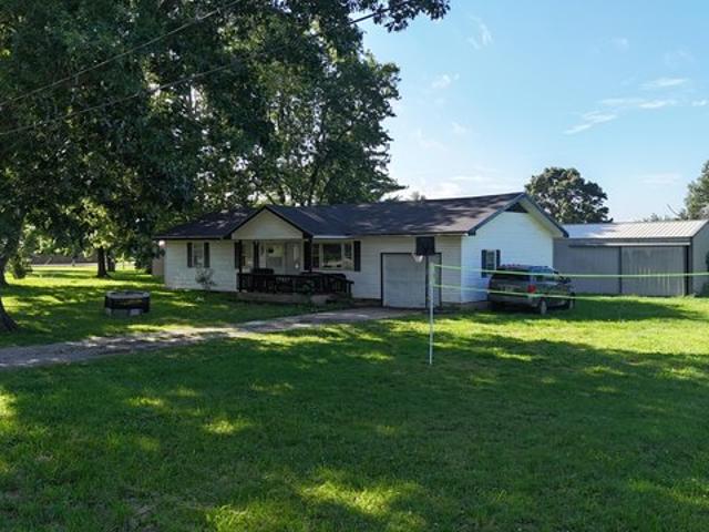 House for sale in Seymour, Missouri