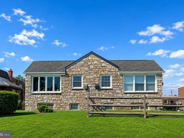Townhouse for sale in Norristown, Pennsylvania