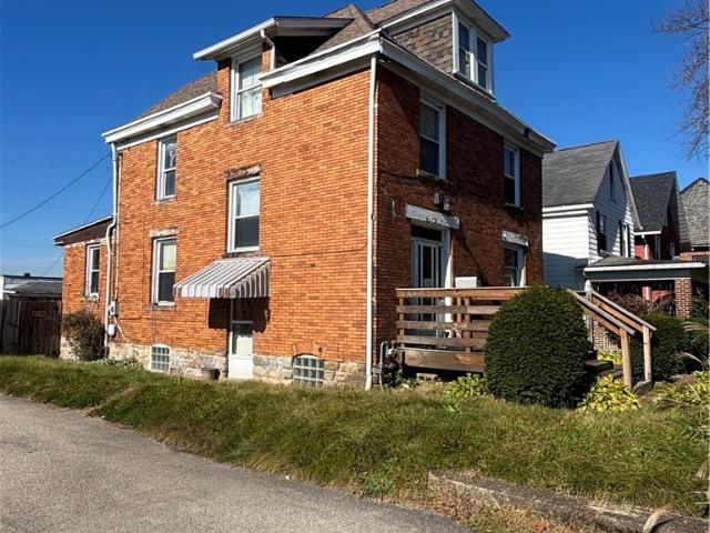 House for sale in Vandergrift Heights, Vandergrift