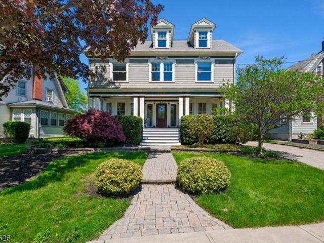 House for sale in Cranford, New Jersey