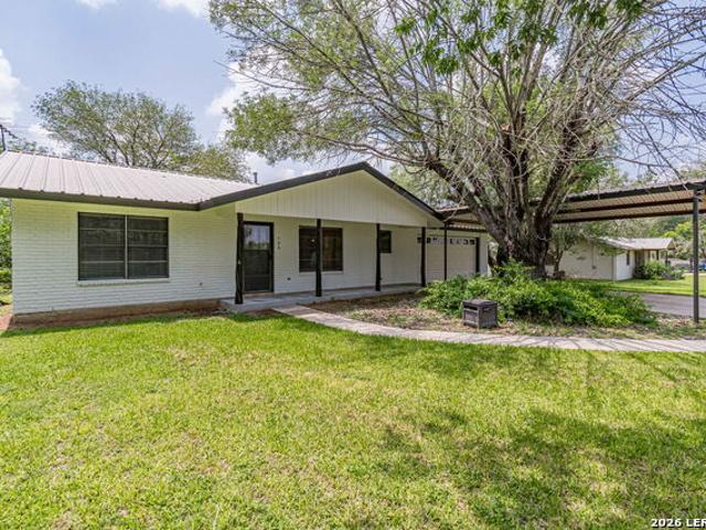 House for sale in Jourdanton, Texas