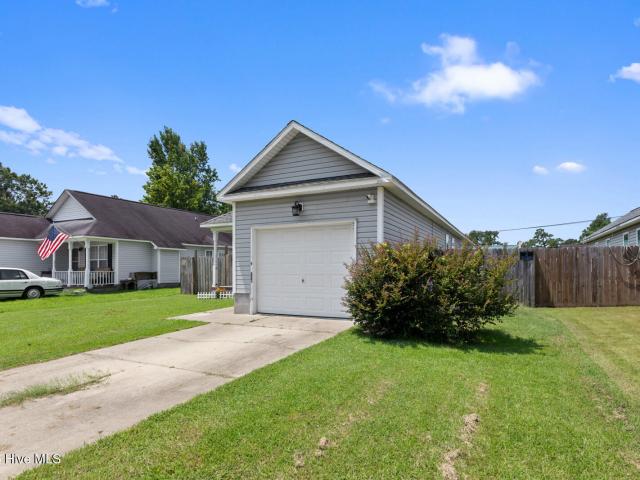 House for sale in Maysville, North Carolina