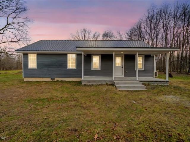 House for sale in Conneaut, Ohio