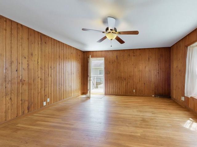 House for sale in Mchenry, Illinois