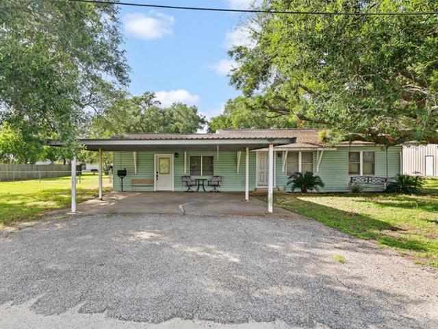 House for sale in Edna, Texas