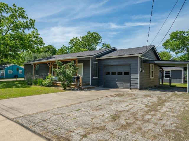 House for sale in Farmersville, Texas
