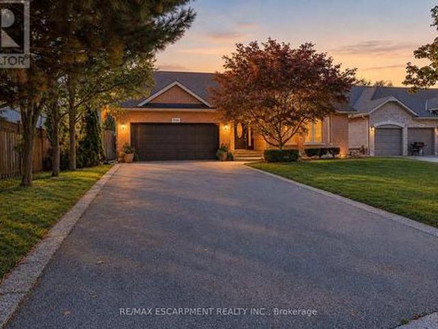 House for sale in Burlington, Golden Horseshoe