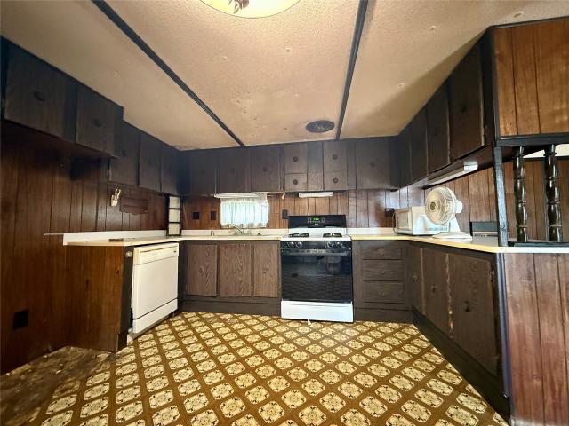 Farm for sale in Flatonia, Texas