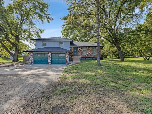 House for sale in Louisburg, Miami County