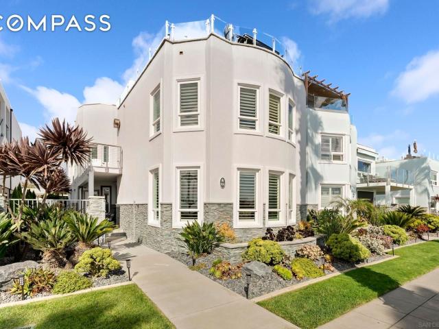 Townhouse for sale in Oceanside