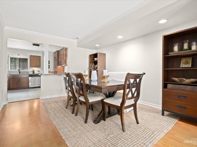 Condo for sale in Glen Ellyn