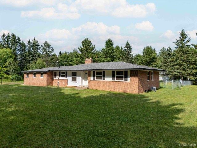 House for sale in Crystal Falls, Michigan