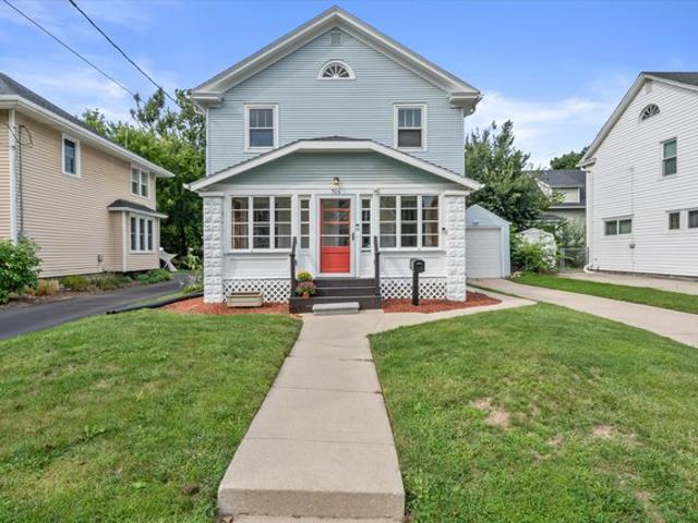 House for sale in Waukesha, Waukesha County